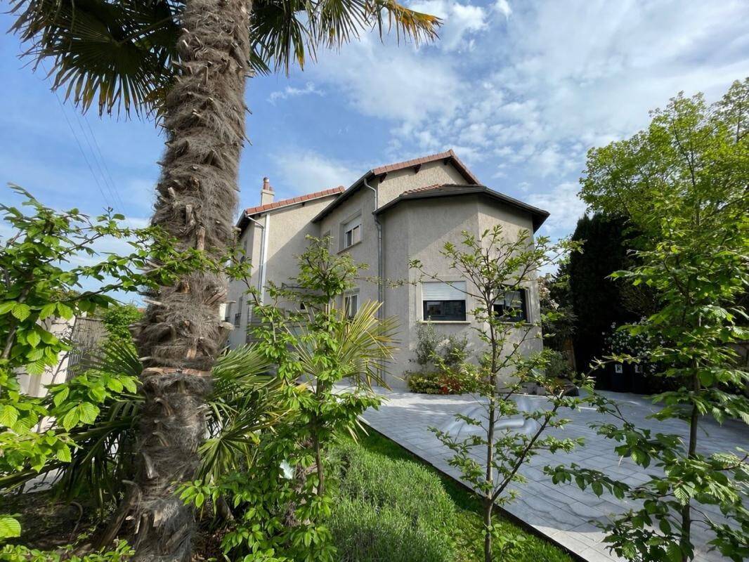 Maison à vendre, 154m², SAINT MAUR DES FOSSES