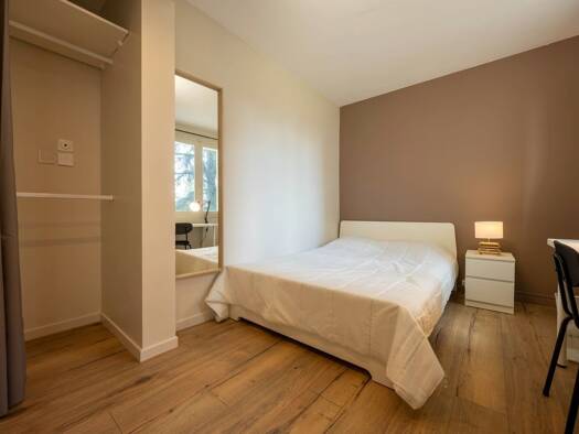 Studio à louer 600 € 5 pièces 4 chambres 70 m² 1er étage Talence 33400