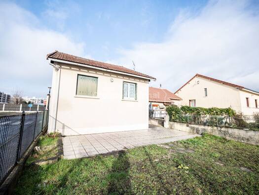 Maison à vendre 330 000 € 4 pièces 2 chambres 75,71 m² 300 m² de terrain Les Lutins Saint-Leu-la-Forêt 95320