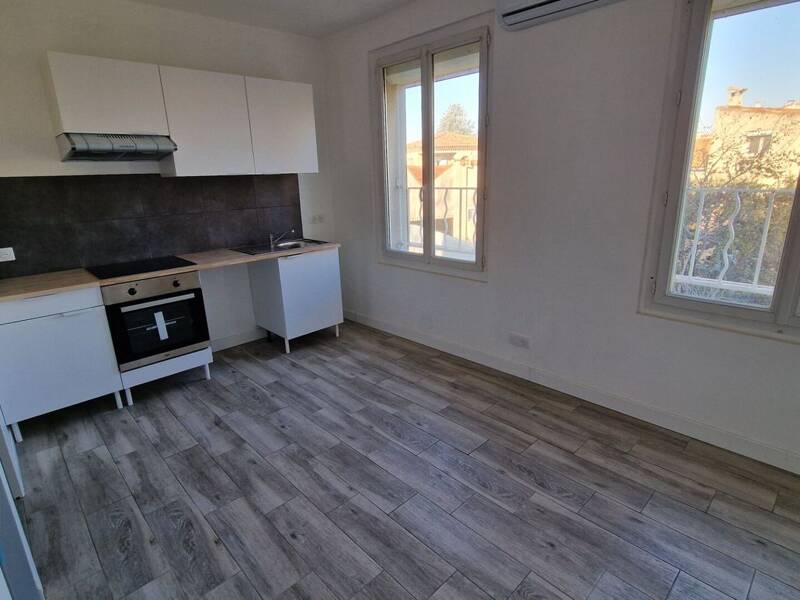 Maison à louer, 28m², SAINT VICTORET