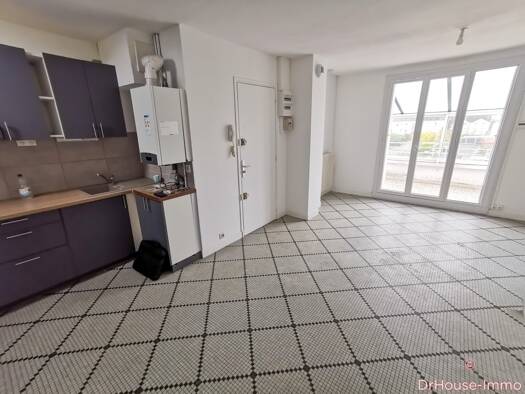 Appartement à vendre 89 000 € 1 pièce 31,2 m² Étage 3/3 Centre Saint-Pierre-des-Corps 37700