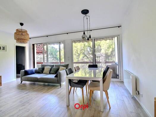 Appartement à vendre 345 000 € 4 pièces 3 chambres 95,5 m² Étage 3/3 La Fourragère Marseille 12ème arrondissement 13012