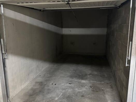 Parking à louer 95 € 12 m² centre Ville-La Chartonnière-La Barre Villefranche-sur-Saône 69400