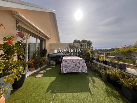 Appartement à vendre 259 900 € 2 pièces 1 chambre 48,8 m² Étage 2/2 Ferrières-en-Brie 77164