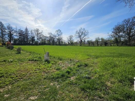 Terrain constructible à vendre 57 000 € 5 000 m² de terrain Lanuéjouls 12350