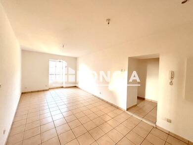 Appartement à louer 593 € 3 pièces 2 chambres 69,3 m² 2ème étage Vinay 38470