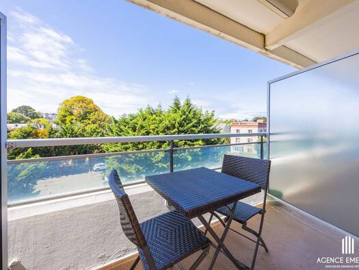 Appartement à vendre 136 240 € 1 pièce 15,75 m² Étage 10/11 Centre Ville Dinard 35800