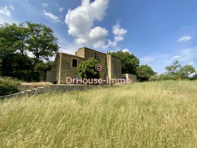 Maison à vendre 1 650 000 € 17 pièces 1 chambre 480 m² 45 200 m² de terrain Cucuron 84160