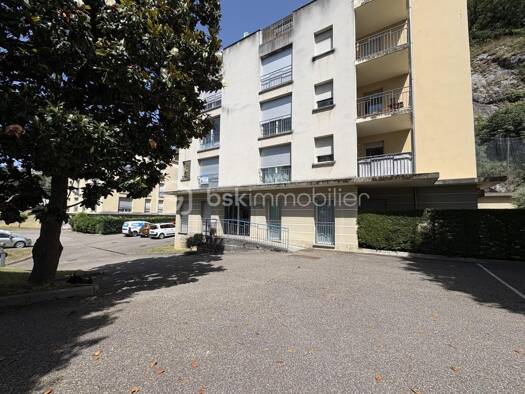 Appartement à vendre 210 000 € 3 pièces 2 chambres 78,88 m² Étage 1/3 Estressin Vienne 38200