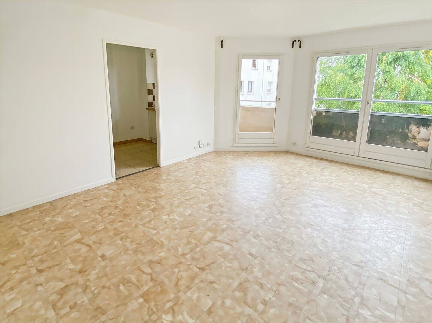 Maison à louer, 52m², COURCOURONNES