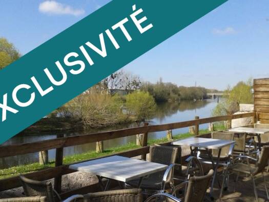 Bar / Café à vendre Fonds de commerce 89 000 € 159 m² d'espace de restauration Descartes 37160