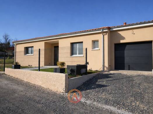 Maison de plain-pied à vendre 314 990 € 4 pièces 3 chambres 115 m² 610 m² de terrain Pessat-Villeneuve 63200