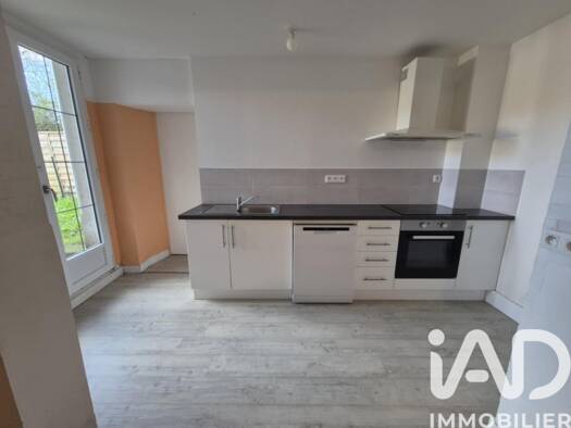 Maison de ville à vendre 139 990 € 4 pièces 3 chambres 88 m² 150 m² de terrain Isigny-sur-Mer 14230