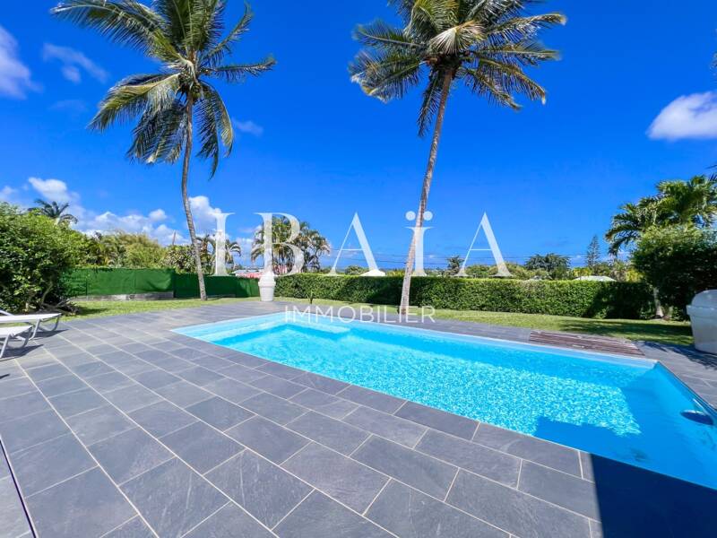 Maison à vendre, 131m², PETIT BOURG