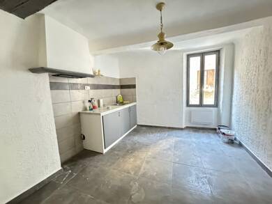 Appartement à louer 549 € 2 pièces 1 chambre 65,9 m² Étage 1/2 Tourves 83170