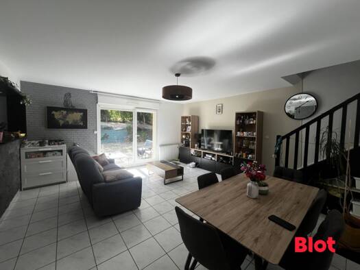 Duplex à vendre 179 900 € 3 pièces 2 chambres 66,53 m² RDC/2 Orgères 35230