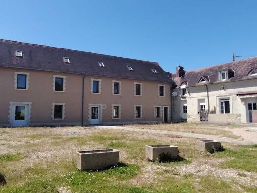 Maison à vendre 179 000 € 26 pièces 6 chambres 500 m² 9 350 m² de terrain Antran 86100