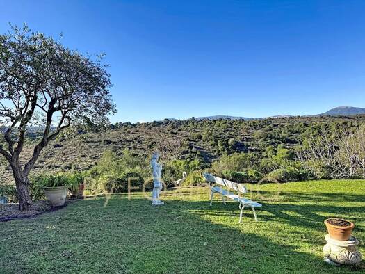 Maison à vendre 1 290 000 € 6 pièces 3 chambres 145 m² 700 m² de terrain Vaug Villeneuve-Loubet 06270