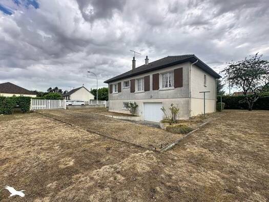 Maison de plain-pied à vendre 129 600 € 4 pièces 3 chambres 80 m² 655 m² de terrain Courronne Issoudun 36100