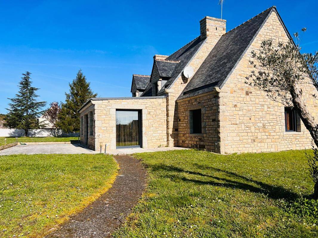 Maison à vendre, 205m², SURZUR