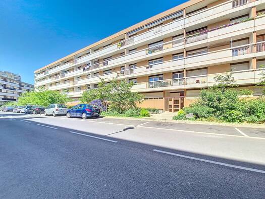 Appartement à vendre 129 000 € 4 pièces 3 chambres 70 m² Étage 4/4 Les Cinéastes Épinay-sous-Sénart 91860