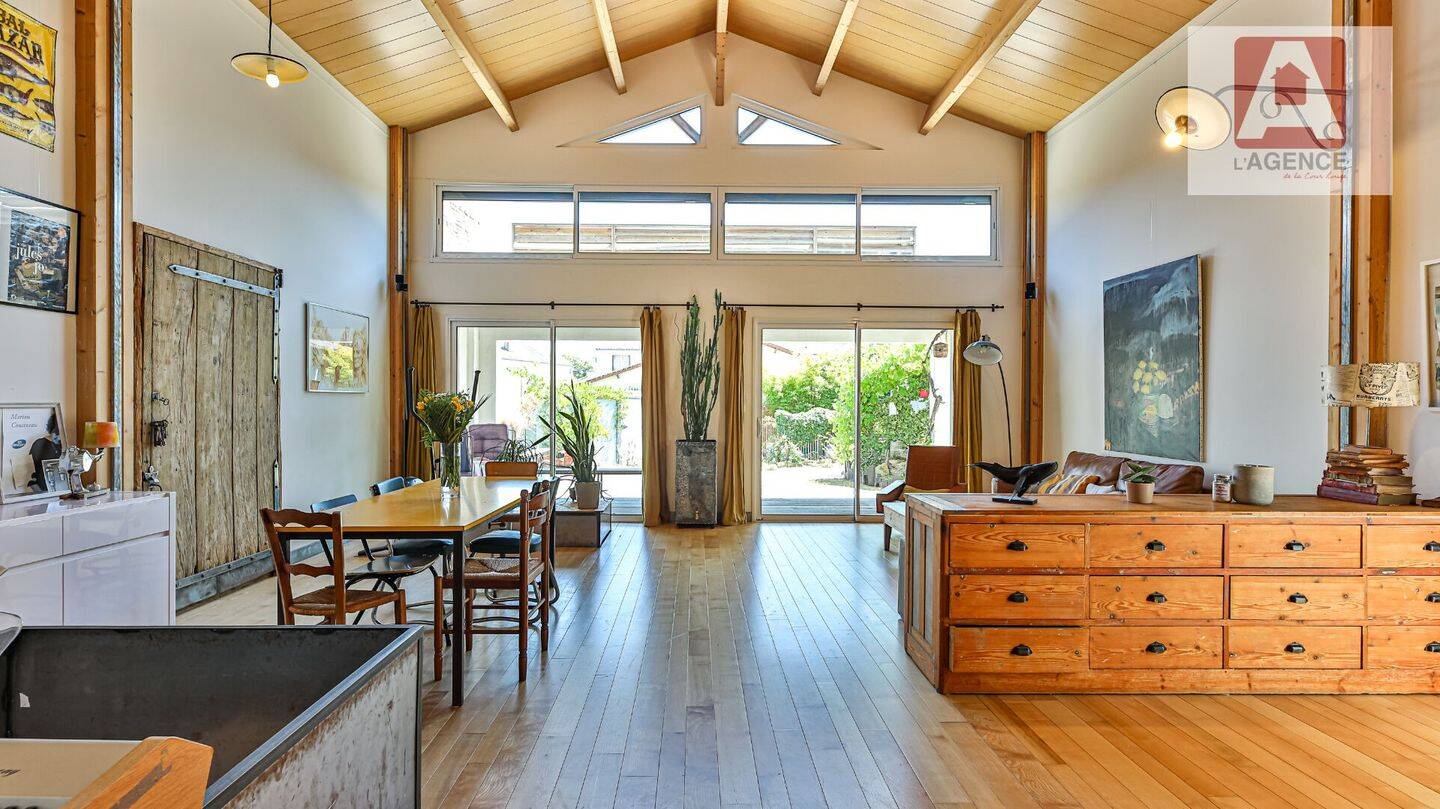 Maison à vendre, 173m², SAINT JULIEN DES LANDES