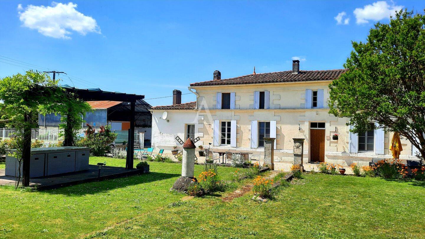 Maison à vendre, 297m², SAINT FORT SUR GIRONDE