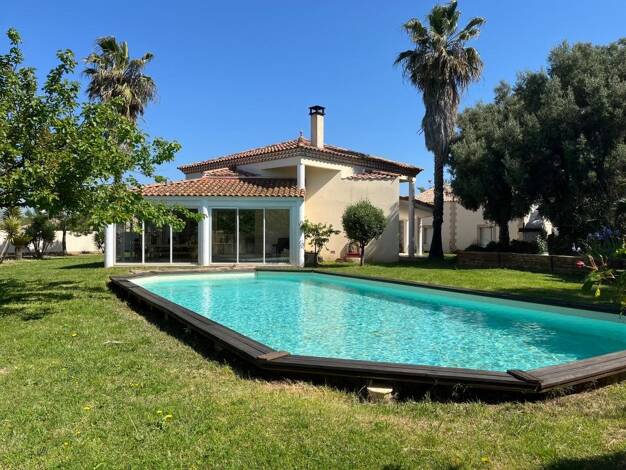 Maison à vendre 820 000 € 4 pièces 3 chambres 236 m² 1 944 m² de terrain Loupian 34140