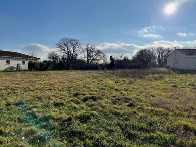Terrain constructible à vendre 45 000 € 1 000 m² de terrain Réalmont 81120