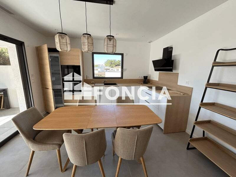 Maison à louer, 65m², SAINT CYR SUR MER