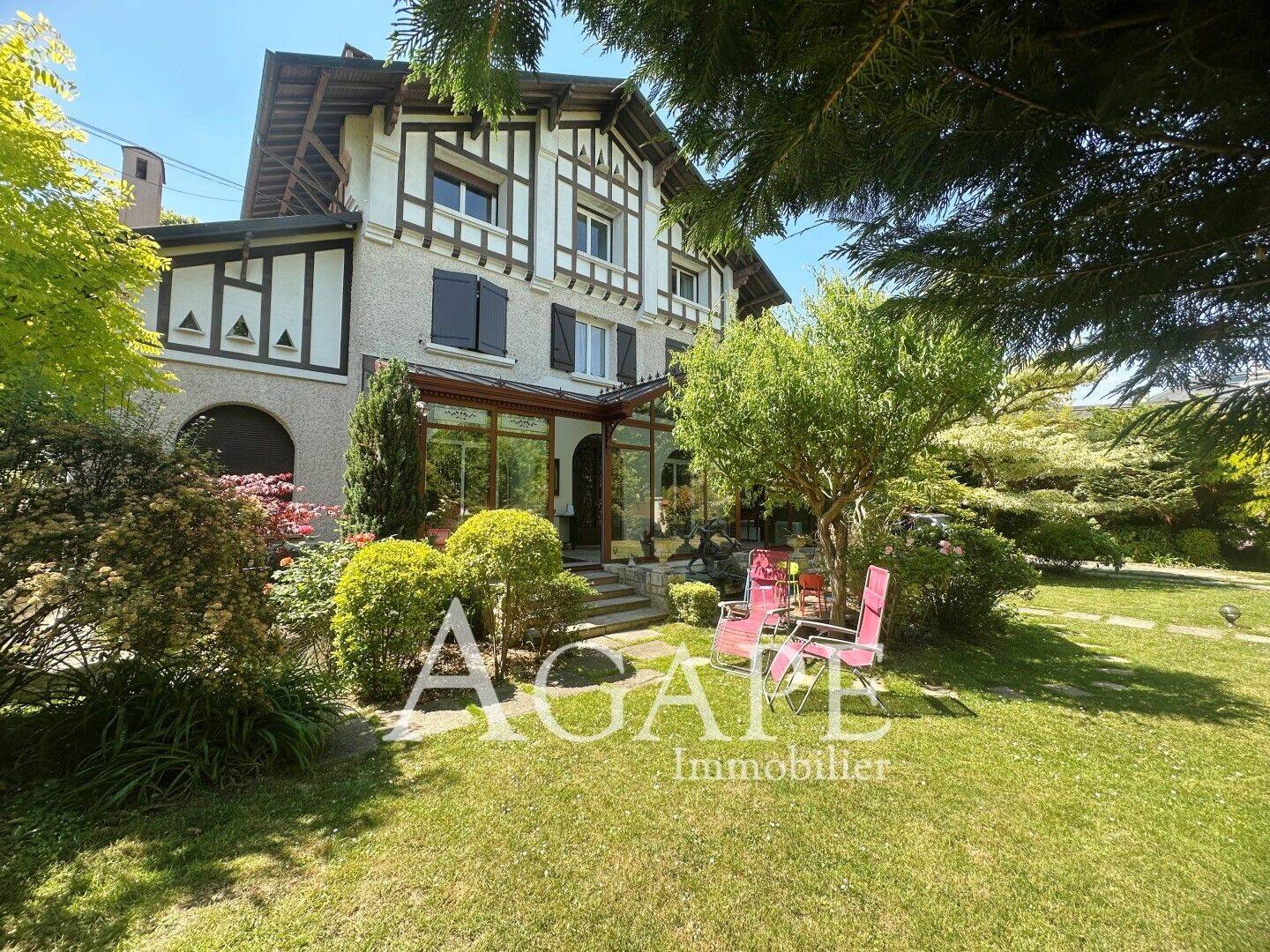 Maison à vendre, 225m², SAINT MAUR DES FOSSES