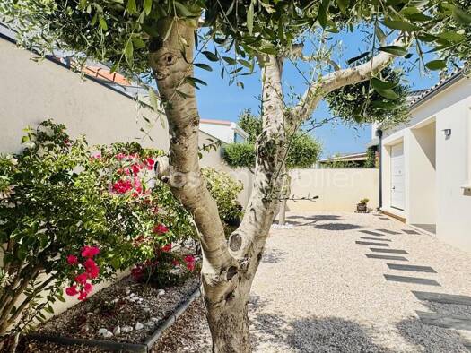 Maison de plain-pied à vendre 387 000 € 5 pièces 3 chambres 102 m² La Palme 11480