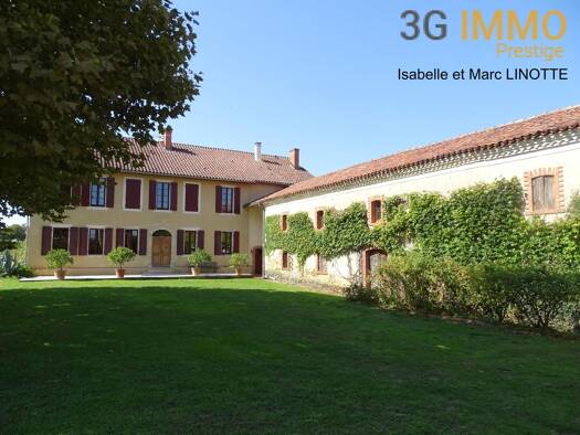 Demeure à vendre 598 000 € 12 pièces 7 chambres 422 m² 18 249 m² de terrain Le Frêche 40190