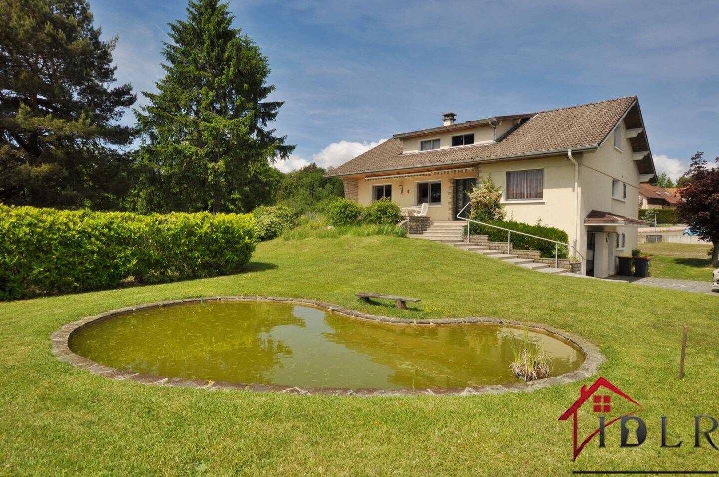 Maison à vendre, 251m², OYONNAX
