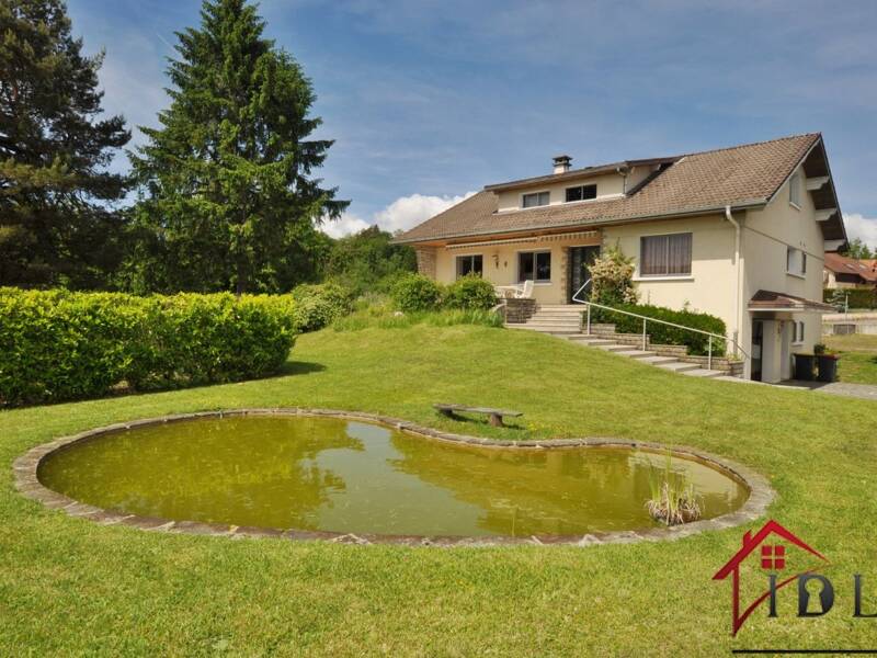 Maison à vendre, 251m², OYONNAX