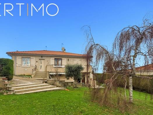 Maison en viager Bouquet 20 000 € 8 pièces 3 chambres 103 m² Soyaux 16800