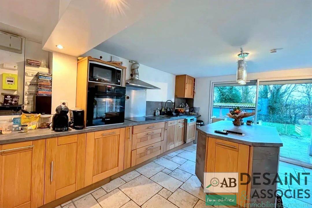 Maison à vendre, 135m², CRECY LA CHAPELLE