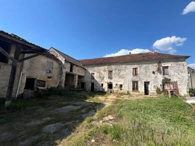 Maison à vendre 98 000 € 4 pièces 3 chambres 200 m² 1 357 m² de terrain La Ferte sous Jouarre 77260