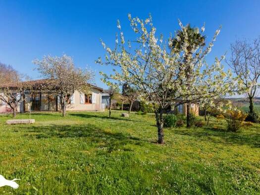 Maison de plain-pied à vendre 171 000 € 4 pièces 3 chambres 98 m² 3 449 m² de terrain Puycasquier 32120