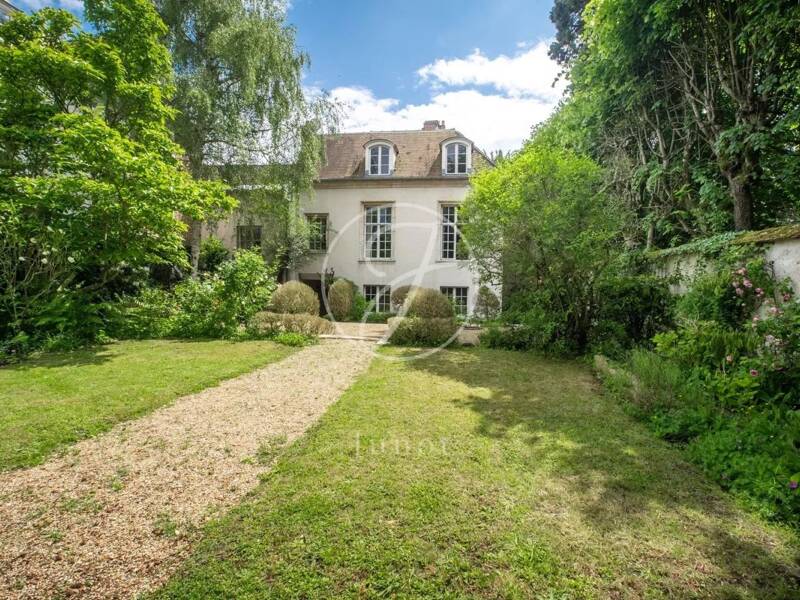 Maison à vendre, 348m², MARNES LA COQUETTE