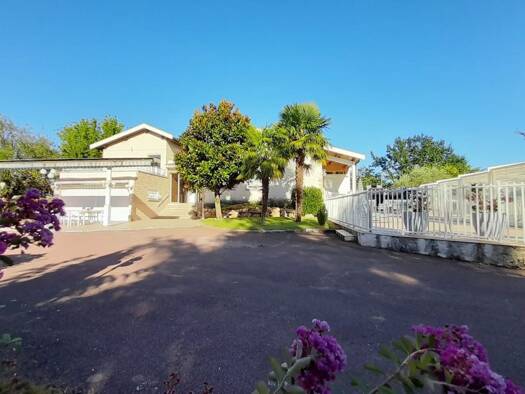 Villa à vendre 480 000 € 6 pièces 294 m² Francheleins 01090