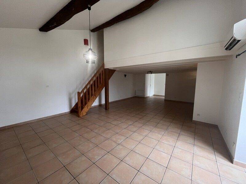 Maison à louer, 71m², LES ESSARDS