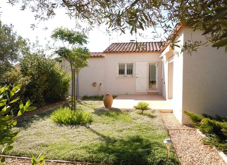 Maison de plain-pied à louer 1 450 € 4 pièces 3<br/>chambres 101 m²<br/>superficie Nord Juvignac 34990