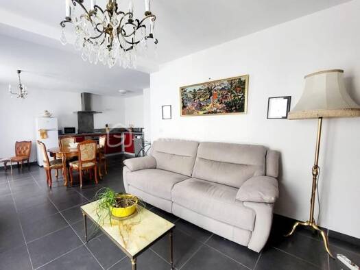 Appartement à vendre 117 000 € 3 pièces 2 chambres 73,76 m² Étage 1/2 Cazouls-lès-Béziers 34370