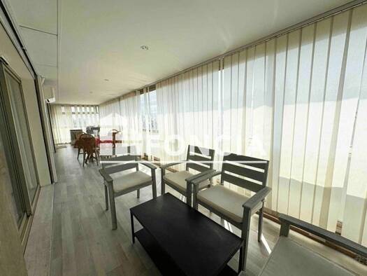 Appartement à louer 1 750 € 3 pièces 2 chambres 78,27 m² 1er étage Petit Juas Cannes 06400