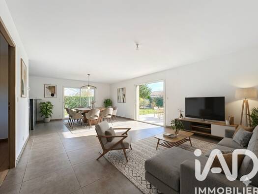 Maison de plain-pied à vendre 270 000 € 6 pièces 3 chambres 108 m² 1 000 m² de terrain Bordères-sur-l'Échez 65320