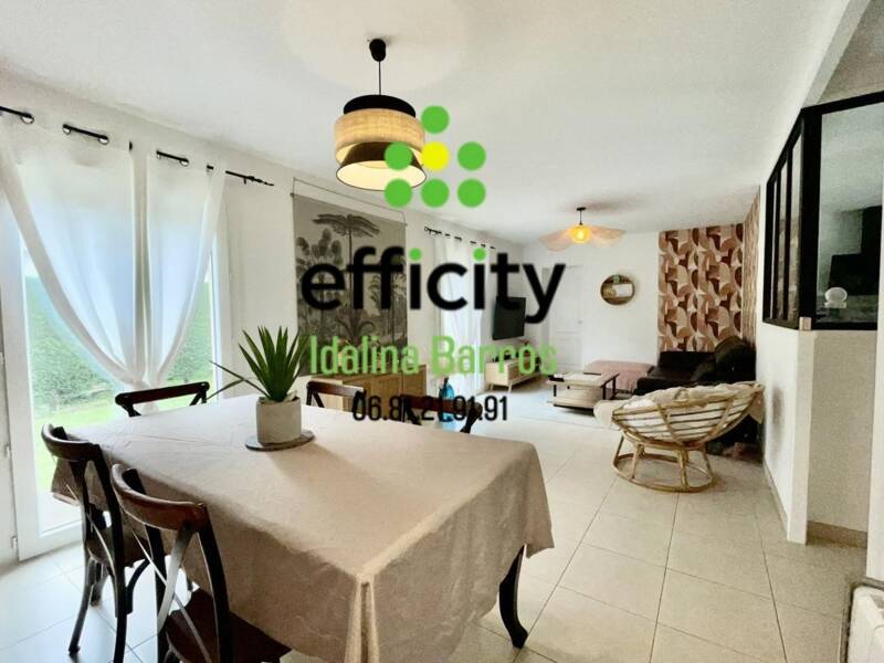 Maison à vendre, 107m², ROULLET SAINT ESTEPHE