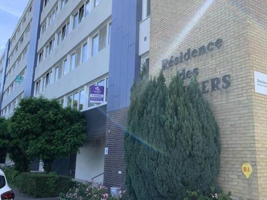 Appartement à vendre 125 000 € 3 pièces 2 chambres 67 m² Étage 6/6 Lannoy 59390