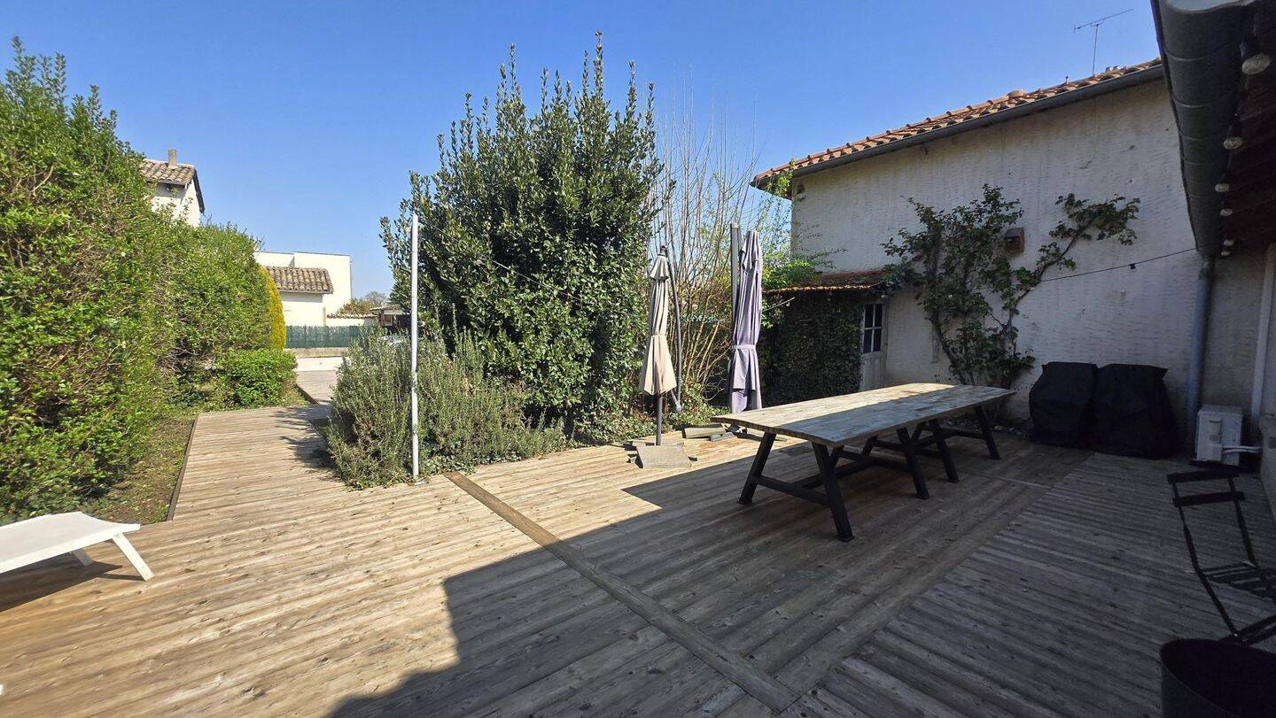 Maison à vendre, 156m², SAINT GEORGES DE RENEINS