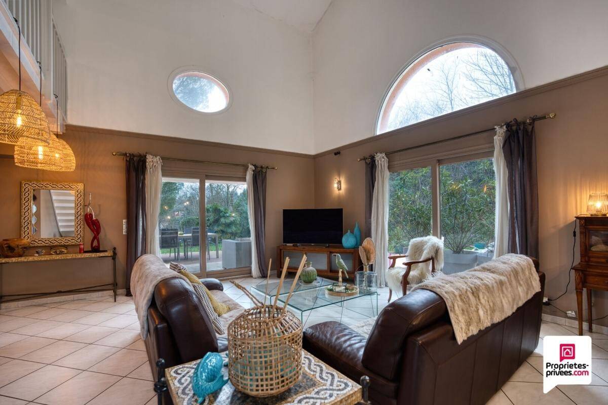 Maison à vendre, 295m², FONTAINES SAINT MARTIN
